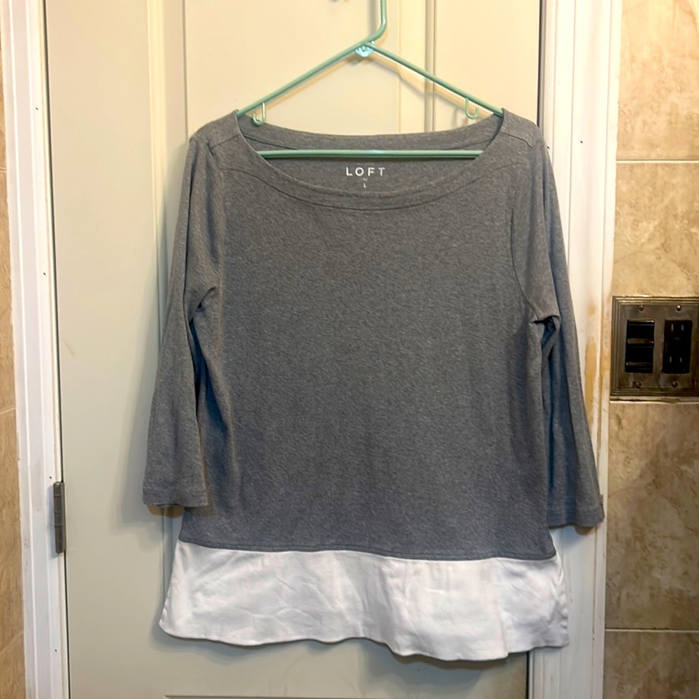 Women’s 3/4 sleeve grey loft top size large.